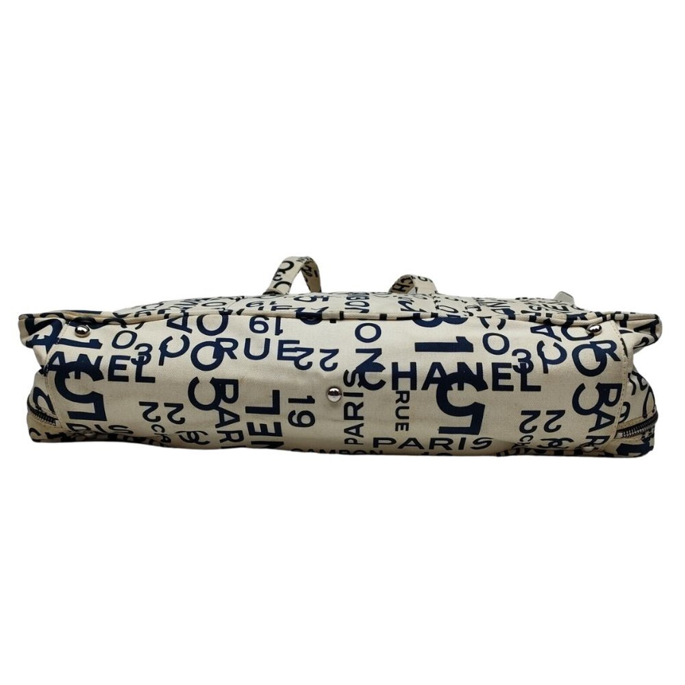Authentic CHANEL Rue Cambon Travel Bag Vintage White & Navy Canvas - Picture 4 of 11